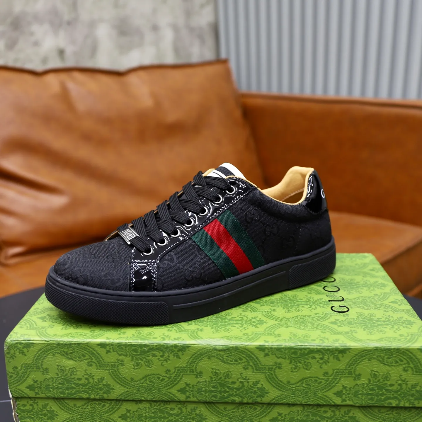 Men's shoes: 420💰🙅‍♂️🙅‍♂️🙅‍♂️ Brand: Gucci GuCCI Standard code: 38-44 (45 customized) Grade: Same as the official website Material: Brand cloth fabric Comfortable and breathable sheepskin lining Lightweight wear-resistant outsole Style category: Men's fashionable casual shoes Running sneakers Distinguished luxury brand elements Top luxury Color: actual picture color